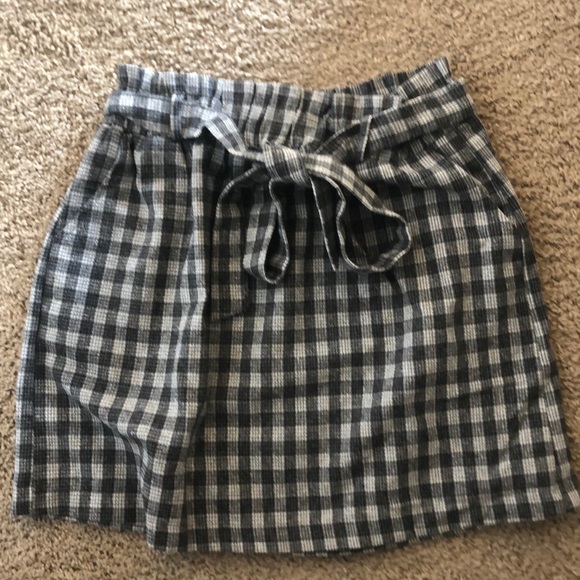 Dry Goods Dresses & Skirts - Plaid skirt with a tie bow in front